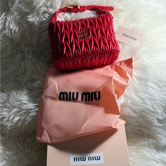 COPY M⚜️⚜️ Miu Red Quilted Women's Bag - Picture 1 of 9